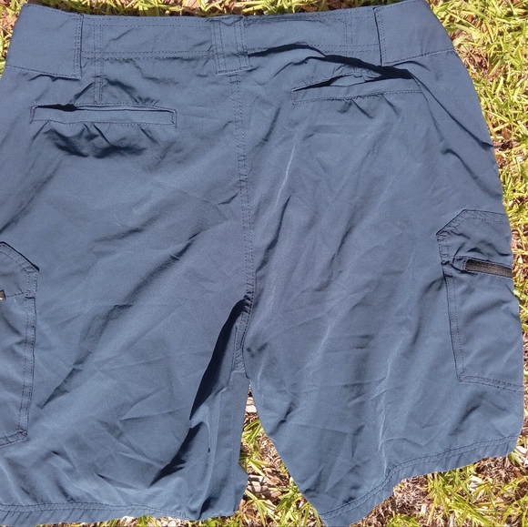 Dry fit shorts - Picture 3 of 3